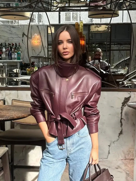 Chaqueta de mujer en color burdeos liso