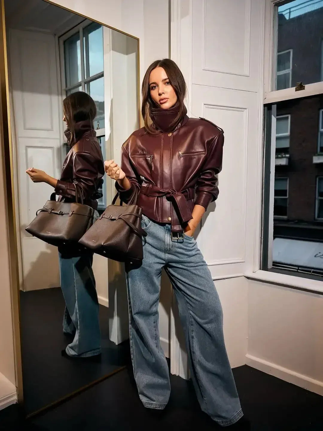 Chaqueta de mujer en color burdeos liso